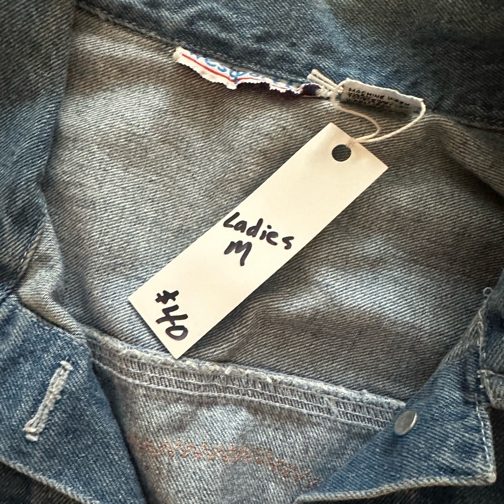 Nashville - Johnny Cash Sleeveless Jean Vest - Picture 2 of 4